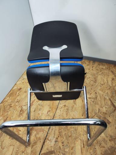 Chaise visiteur Luge Early Bird Sedus d'occasion - moderne, confortable, base en acier chromé, dossier en tissu_3