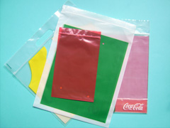 Sachets et sacs plastique zip en polyéthylène basse densité - recyclables, biodégradables & personnalisables - CBS Emballages_3