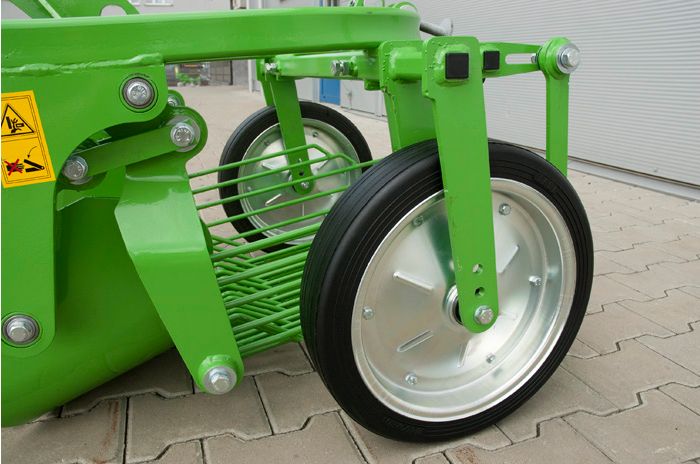 Arracheuse vibrante à rejet en arrière - Bomet Sp. Z o.O. Sp.K - pour tracteurs 10 CH minimum_3