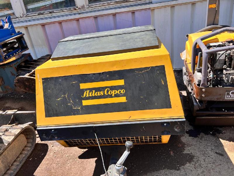 ATLAS COPCO xas 35 compresseur 9bar sur remorque (net de tva)_3