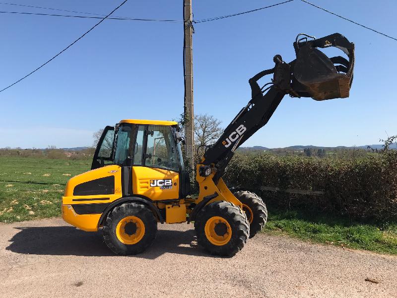 Chargeuse compacte JCB 407 - 64 ch - Hauteur de levée 3 m - 2017 - 2000 h - Occasion_3