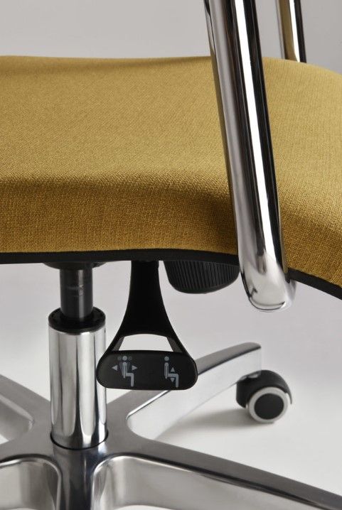 Passo - Chaise de bureau ergonomique - Sitis - Base en acier et polyester - Dossier résille noire - Piètement aluminium poli_3