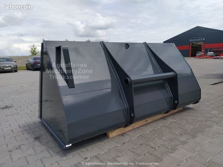 Godet céréales 2500 litres, adaptable sur JCB_3