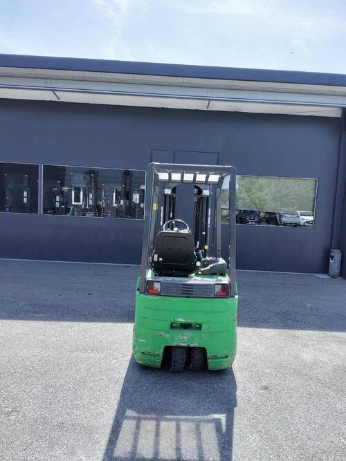 Chariot élévateur électrique Fiat EU315 532 - disponible en occasion et en location de courte à longue durée_3