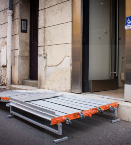 Plateforme pliante pour sortie équerre en aluminium_3