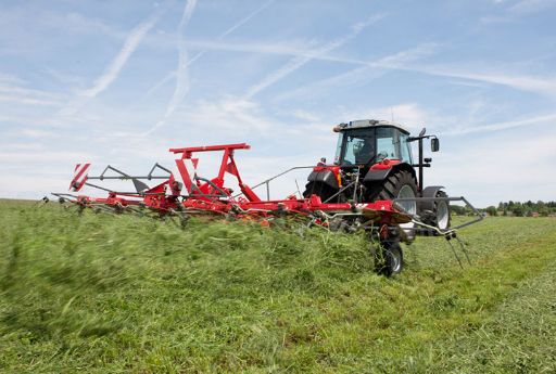 Faneuse robuste avec dents Super C pour une longévité accrue