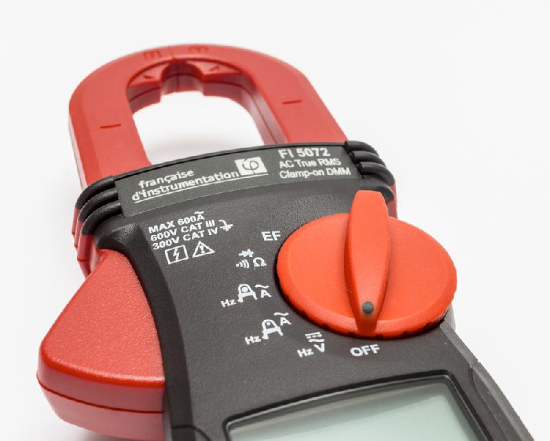 FI5072 - Pince multimètre TRMS 6000 points, 600 A AC, 600 V CAT III, 300 V CAT IV, Ø30 mm, double positionnement AMPMIN_3