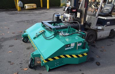 Balayeuse industrielle Attec - ramassage et déversement hydrauliques - pour télescopiques et chariots élévateurs_3