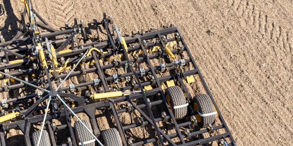 Topline Cross - Herse agricole Multiva - 8 rangées de dents, poids 5020 à 8390 kg, vitesse jusqu'à 15 km/h_3