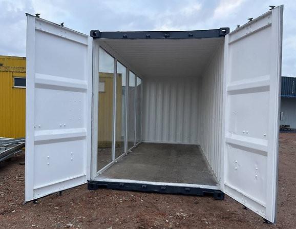 Conteneur maritime 20 HC avec vitrine - Dimensions 2,44m x 6,06m x 2,90m - Bon état, occasion - idéal pour les applications commerciales ou récréatives._3