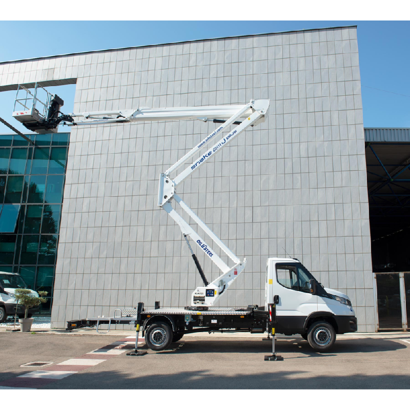 Nacelle Snake 2111J PLUS  parfaite pour les travaux en hauteur jusqu'à 21 m en Alpes  - disponible en achat neuf et en location de courte à longue durée_3