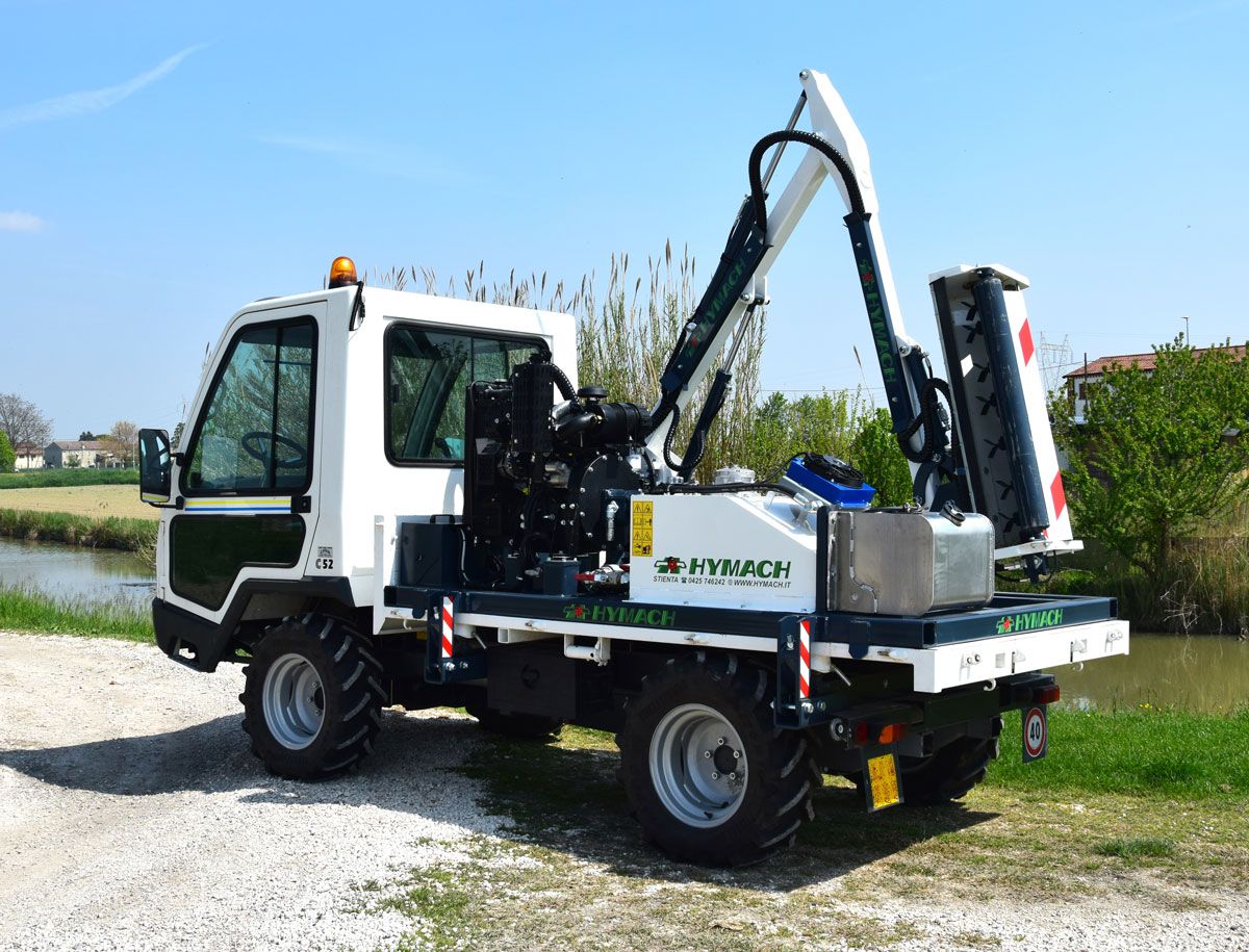 Buddy broyeur d'accotement - Hymach - châssis autoportant réglable en hauteur avec bras hydraulique polyvalent_3