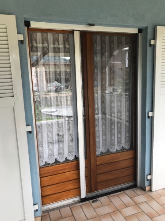 Moustiquaire avec toile en polypropylène