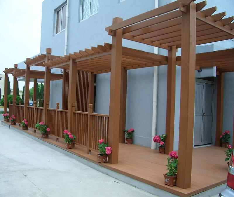Pergola anti-corrosion en WPC avec grille et conception biseautée