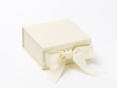 Boîtes pliantes aimantées avec ruban - Bnbs - 109x98x45 - carton haute densité - personnalisations possibles_3