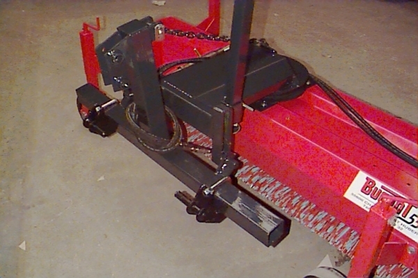 Équipement de nettoyage professionnel avec réglage angulaire hydraulique