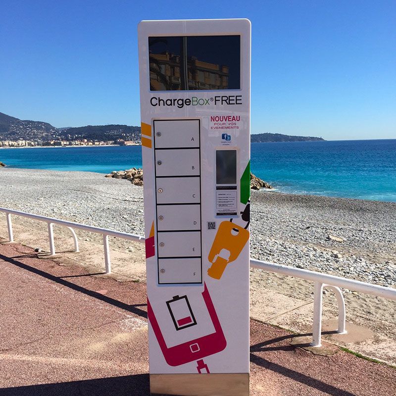 Borne de recharge pour smartphones et tablettes à 6 casiers - Borne Plus - Sécurité High Tech et utilisation intuitive_3