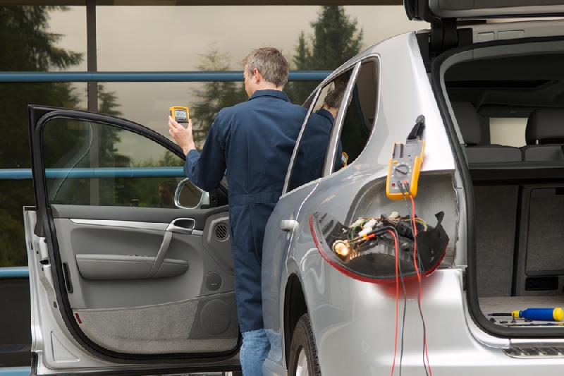 FL233 | Multimètre numérique portable TRMS AC, 6 000 points, avec écran amovible magnétique_3