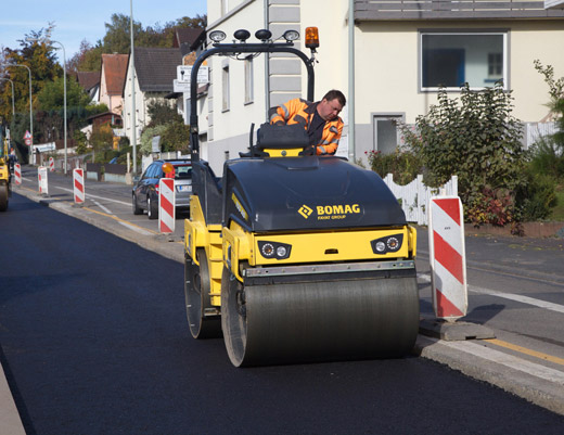 Rouleau vibrant autoporté 1400 mm - Bomag BW138AD5 - 4t2_3