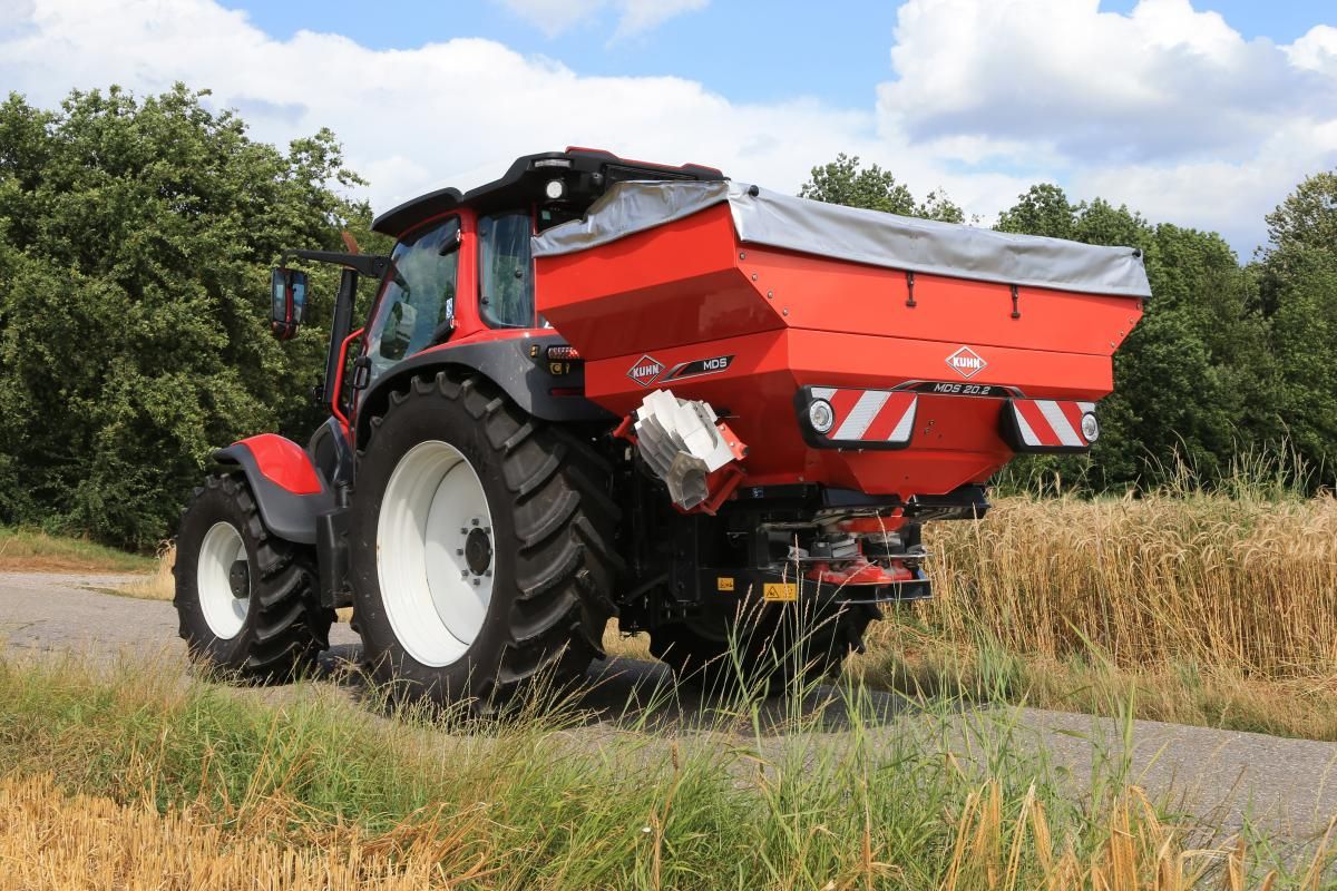 Distributeur d'engrais MDS avec capacité maximale de trémie de 2000 litres