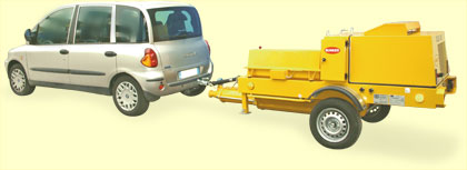 Transporteur avec pompe à vis pour chapes liquides - Puissante et polyvalente CLB18 - Débit 300 l/min et granulométrie jusqu'à 16 mm_3