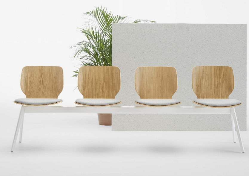 Siège poutre avec design ergonomique pour espaces publics