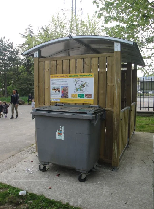 Abri cache-conteneurs sécurisé_3