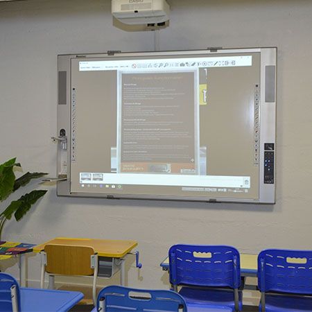 Dispositif éducatif interactif avec cadre en aluminium ultra fin