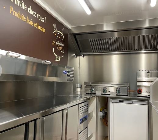 Remorque équipée pour snack ambulant 3.00m personnalisable à votre image_3