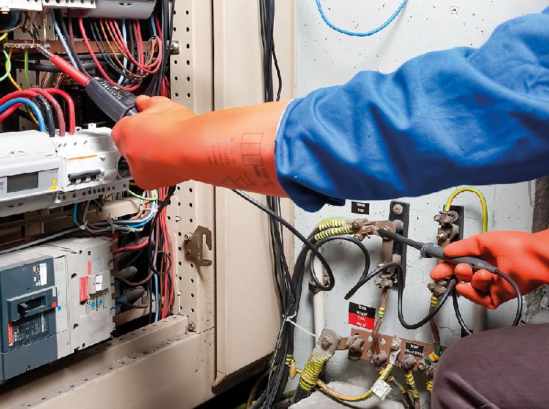 P01191773A - Détecteur de tension VAT CA773 1 000 VAC / 1 400 VDC - Déclenchement DDR avec pointes IP2X_3