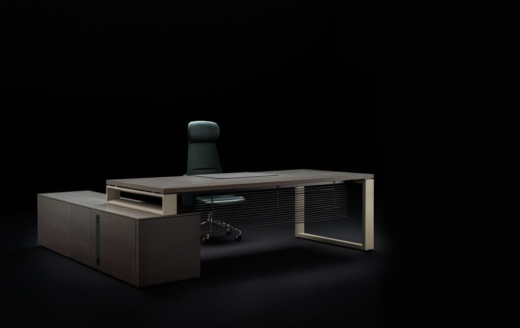 Bureau de direction haut de gamme et fonctionnel pour espace professionnel_3