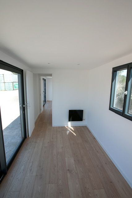 Container maritime aménagé - Bureau moderne et fonctionnel - Cargo Office Bluetainer_3