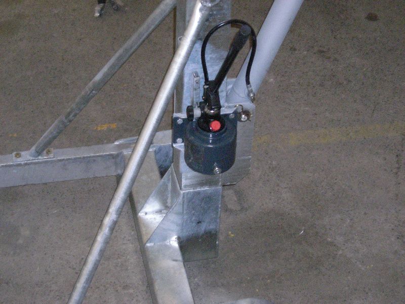 Grue inversée - IA 1512 galvanisée - robuste et durable_3