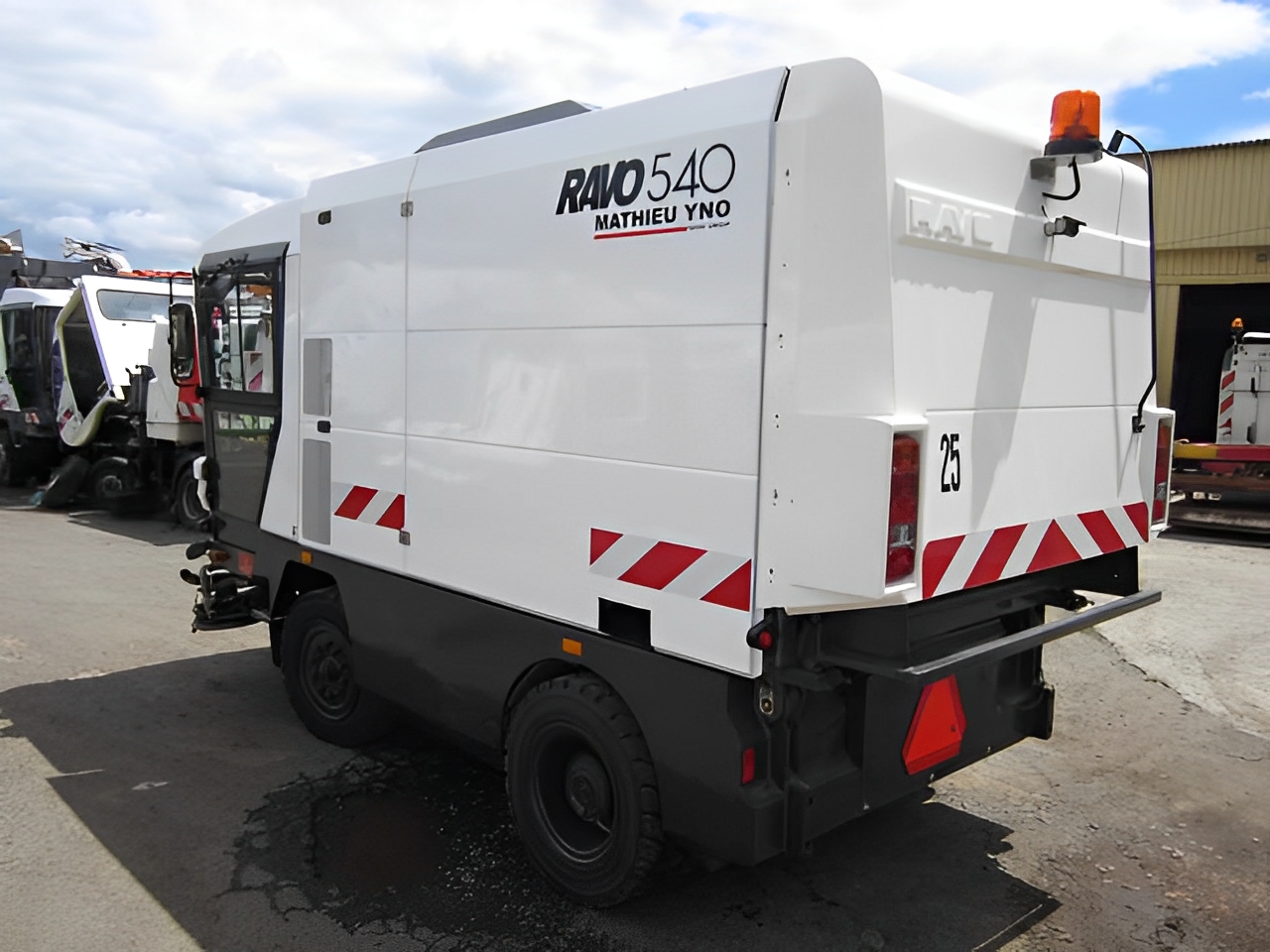 Balayeuse Ravo 540 idéale pour le nettoyage urbain