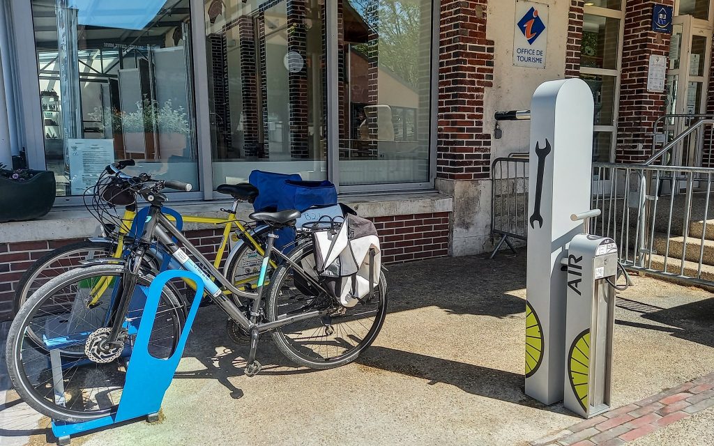 Station de réparation et gonflage robuste pour vélo - altinnova  altao fix'air 2 en 1_3