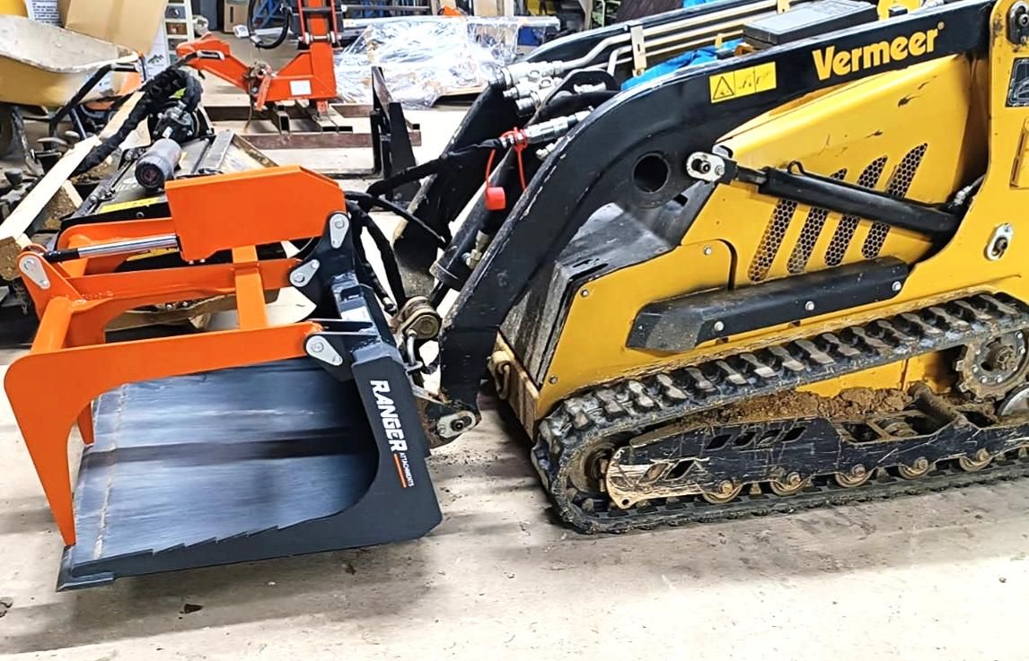 Grappin crocodile multifonction - porte-outils Toro Dingo, Ditch Witch, Vermeer - vérin 1000 kg - largeur 107 cm_4