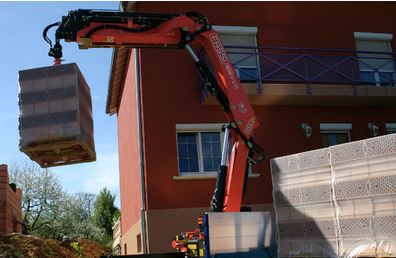 Grue auxiliaire Fassi F215A Dynamic - capacité de levage jusqu'à 18,90 tm - bras hydraulique jusqu'à 22,70 m avec jib_3