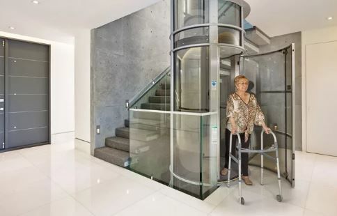 Ascenseur cylindrique avec portes latérales ou opposées