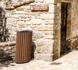 La corbeille Woody - poubelle publique - The Italian Lab - D. 450 mm, H. 900 mm, capacité 100 L, poids 22.9 kg_3