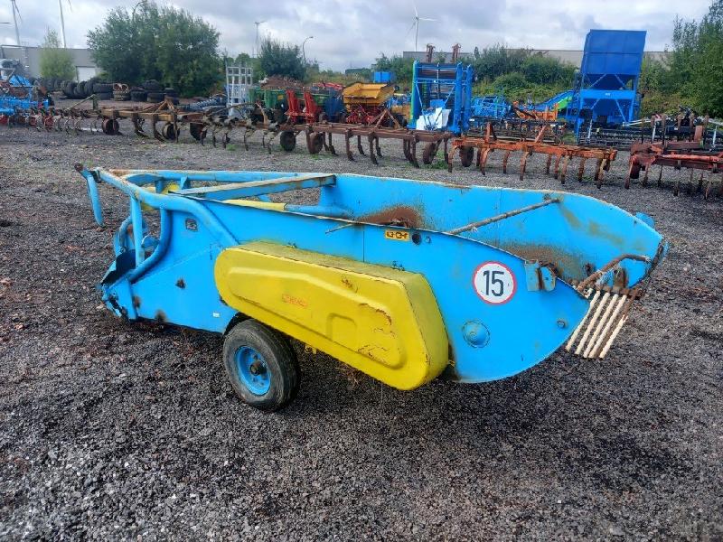 Arracheuse maraichère / légumière Agromet aligneuse 2 rangs 2 tapis - En occasion_3