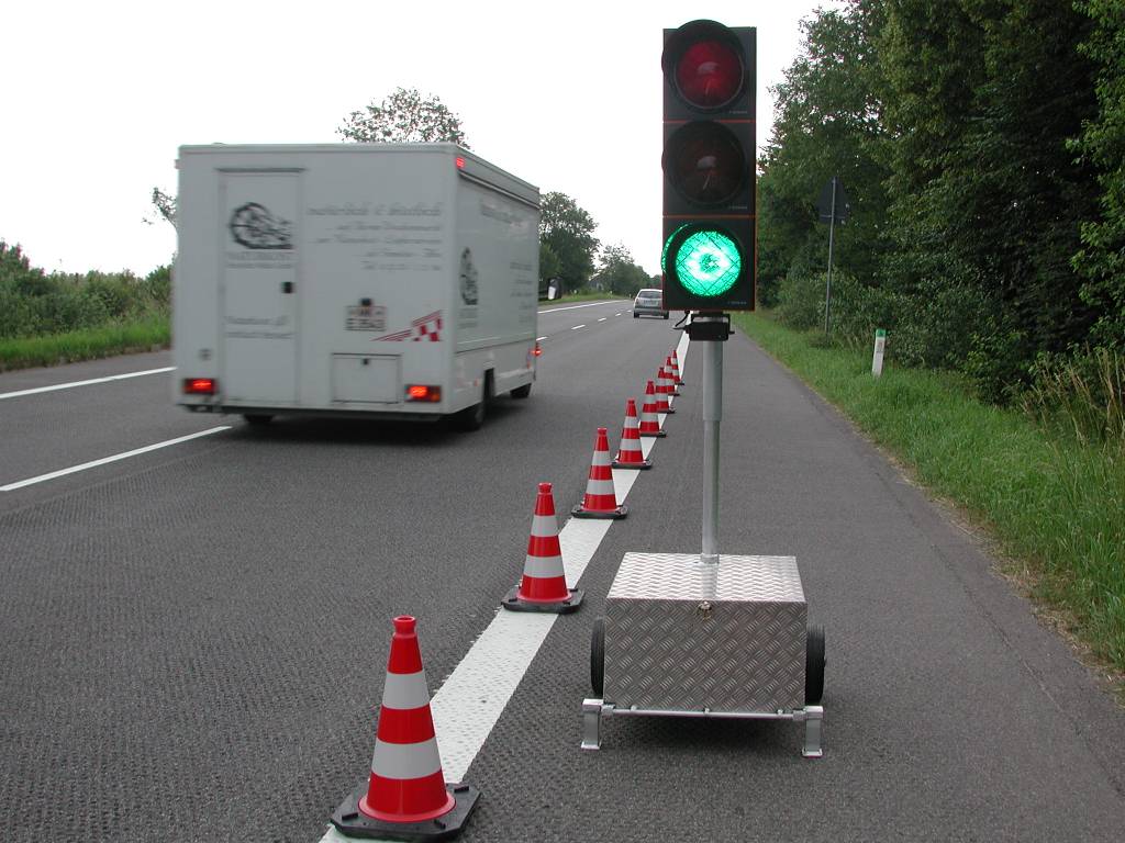 Signalisation temporaire avec batterie 12 volts