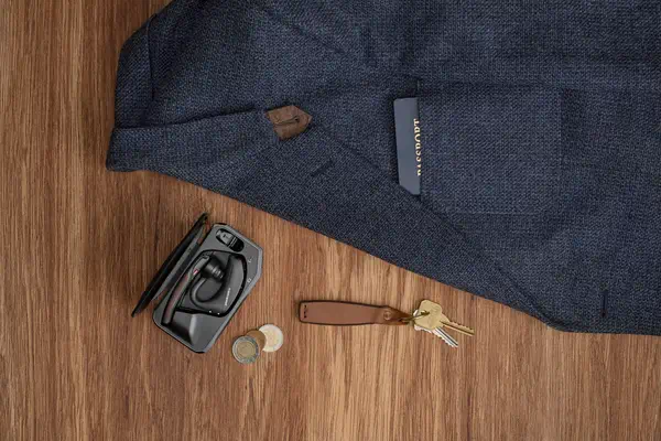 POLY Voyager 5200 USB-A Bluetooth Headset +BT700 dongle_3