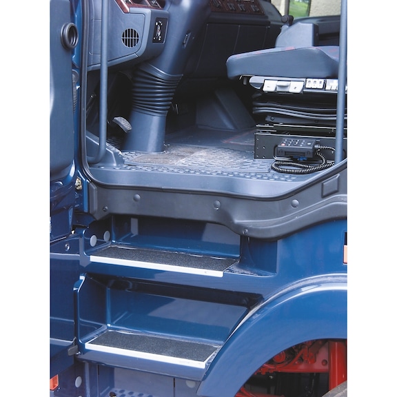 Bande antidérapante pour les sols lisses, mouillés ou huileux_3