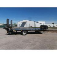 Flèche à ressorts et béquille hydraulique sur remorque RP10