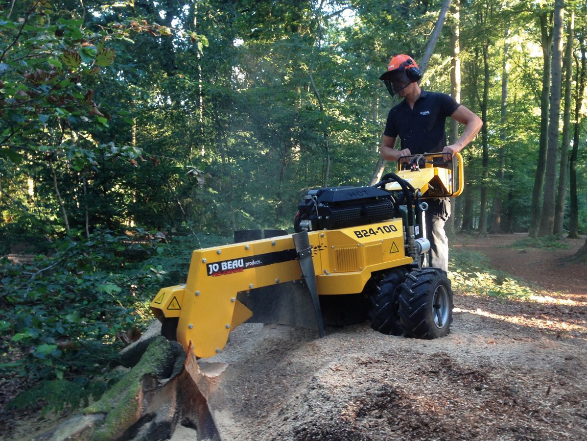 B24-100 - rogneuse de souches - jobeau - puissance 24 cv_3