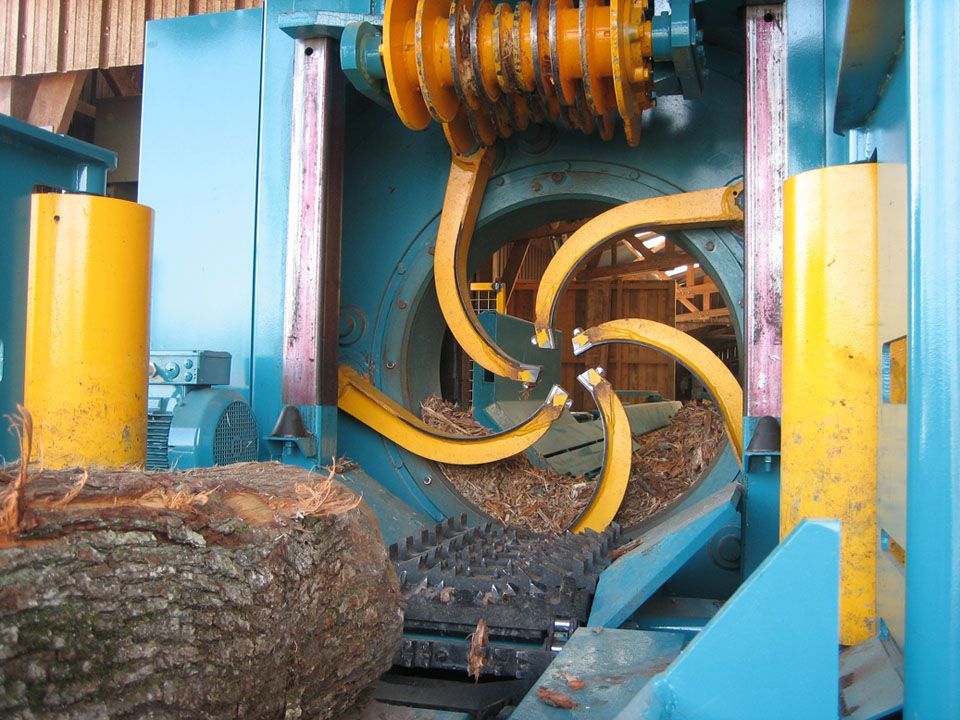 Écorceuse Segema - 11 000 à 13 000 kg - Très grande production et adaptable aux bois irréguliers_3