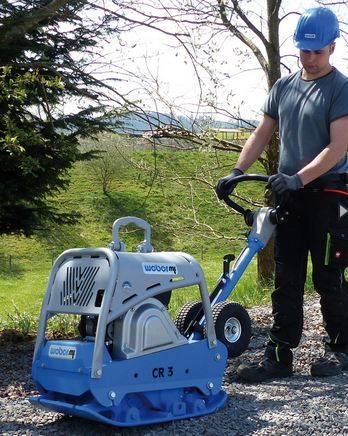 Compacteurs CR 3 équipés d’un cadre protecteur et anneau de levage