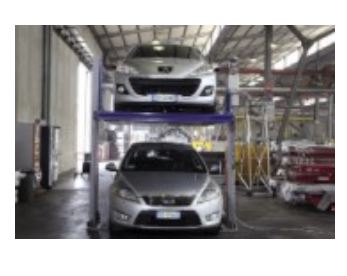 Système élévateur de parking avec plate-forme  idéal pour le stationnement de 2 véhicules l'un au-dessus de l'autre - BIPLACES_3