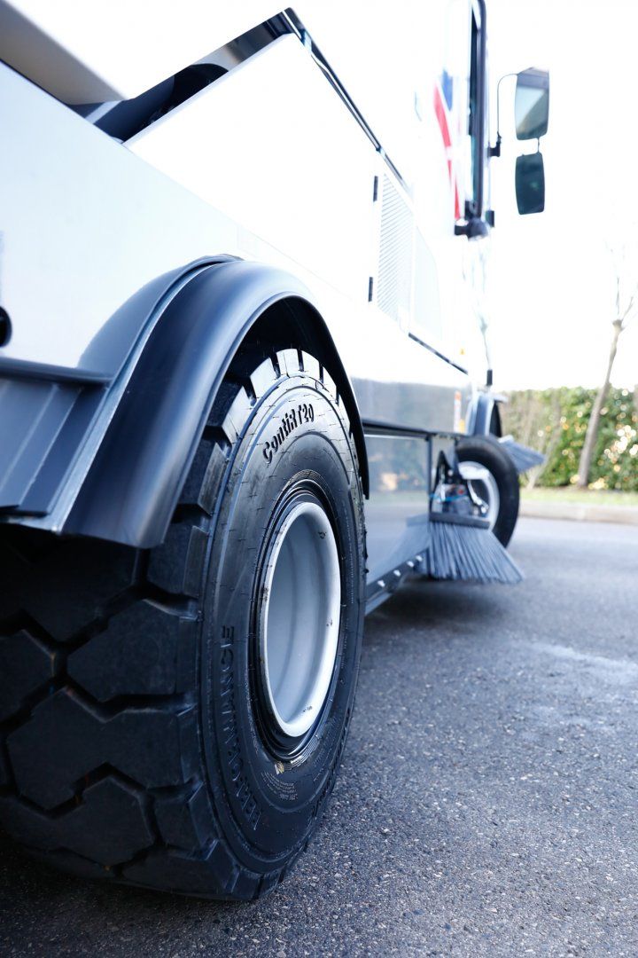 3000 Combi - Balayeuse de voirie Dulevo - 730 litres - Diesel - Rendement 19000 m²/h_3