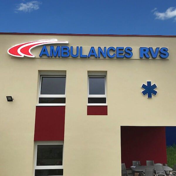 Lettres boitier lumineuses - Lettrage 3D en aluminium avec face plexi - 820x4225 mm - Direct Enseignes_3